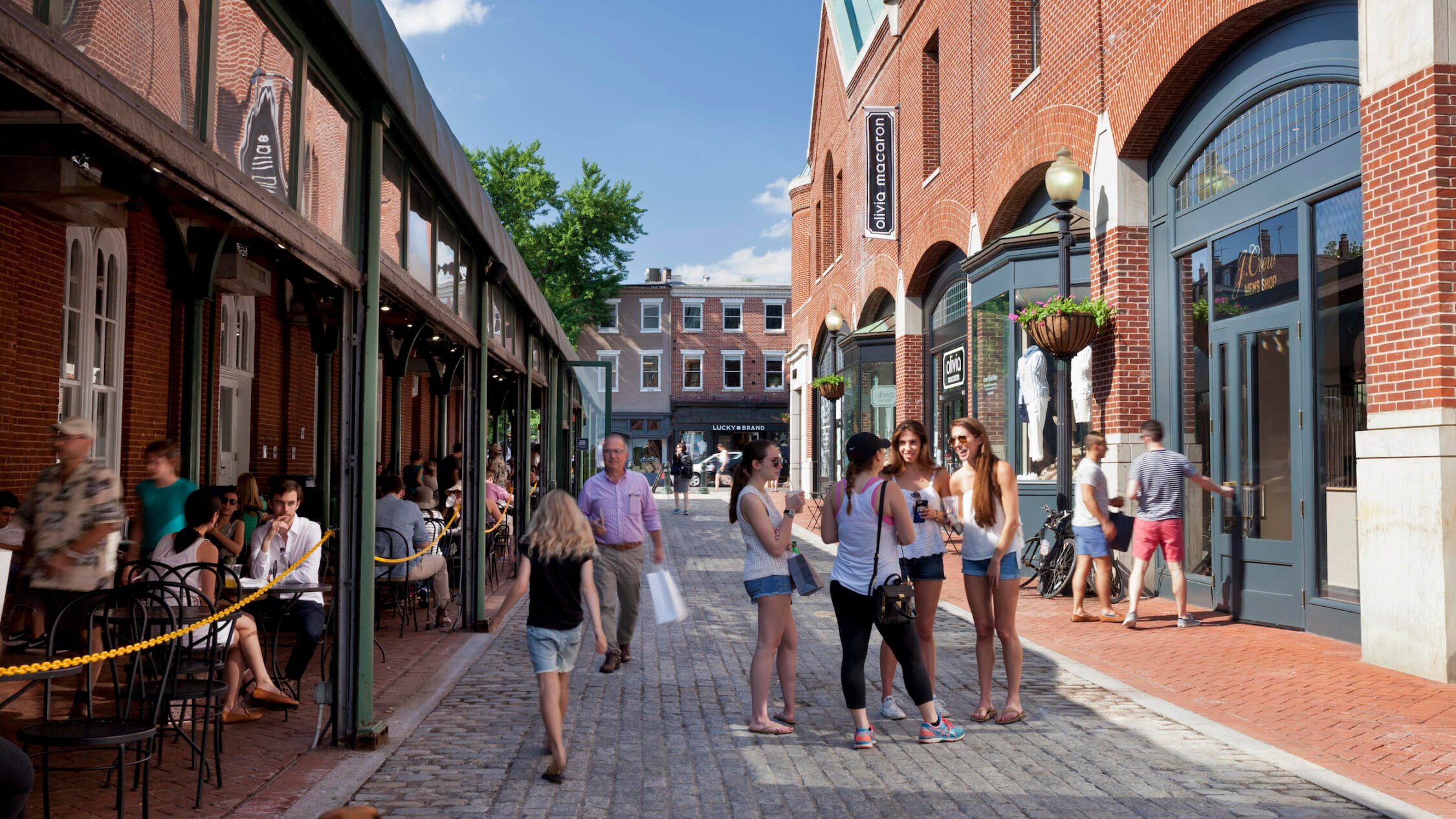 Georgetown Park pedestrian street lined by shops and restaurants