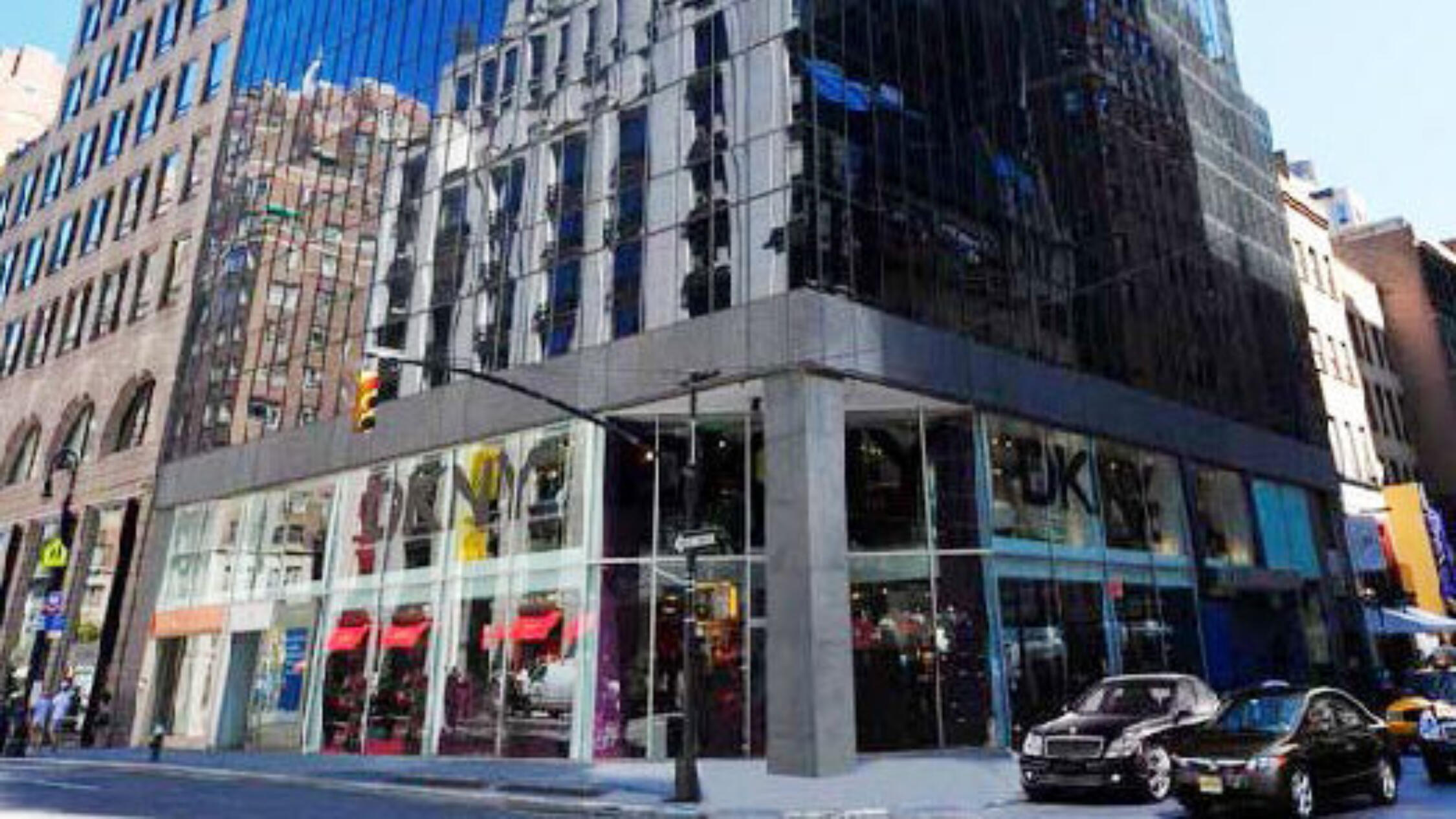 655 Madison Avenue exterior