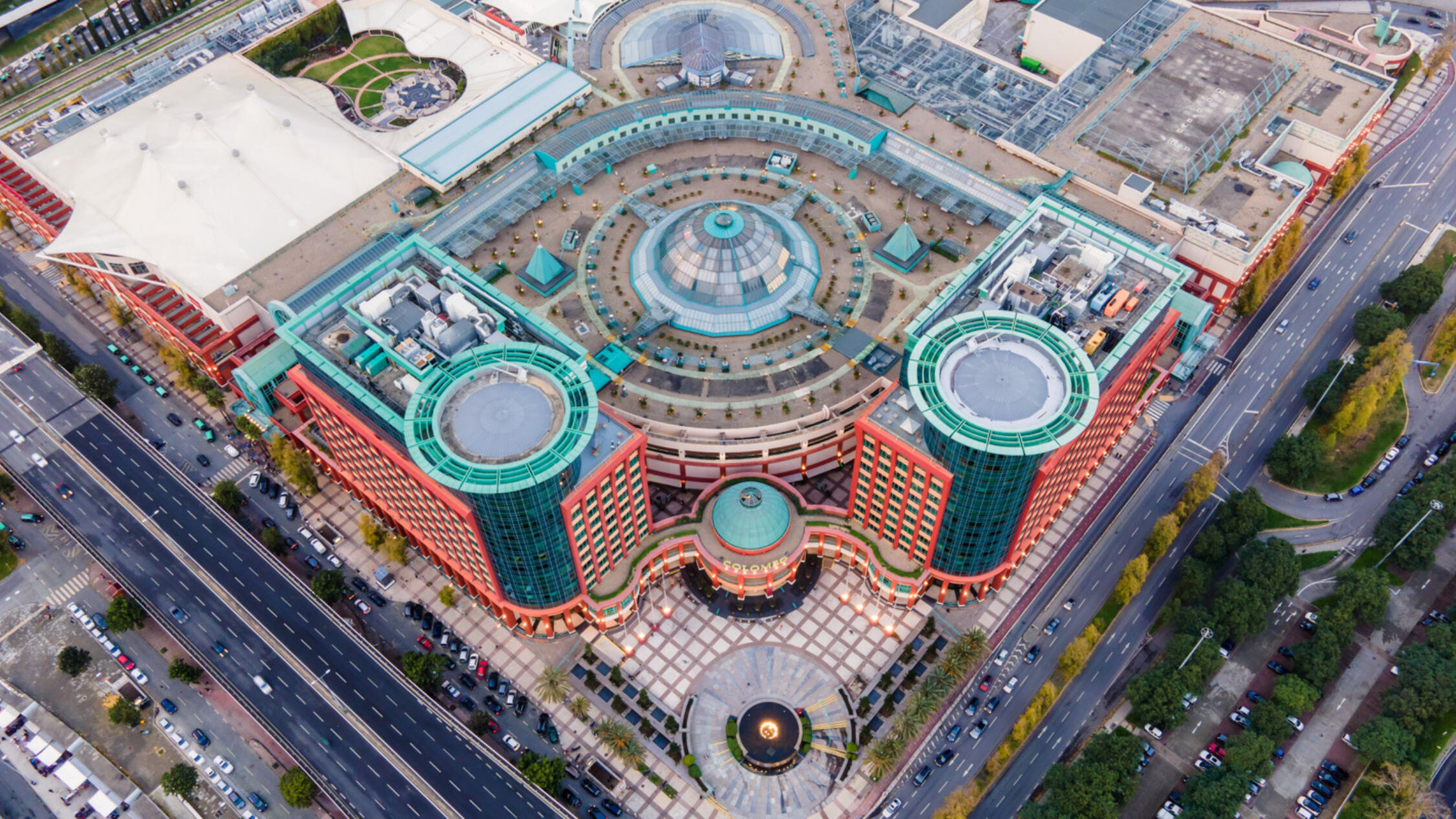 Aerial view of Colombo Hypermarket