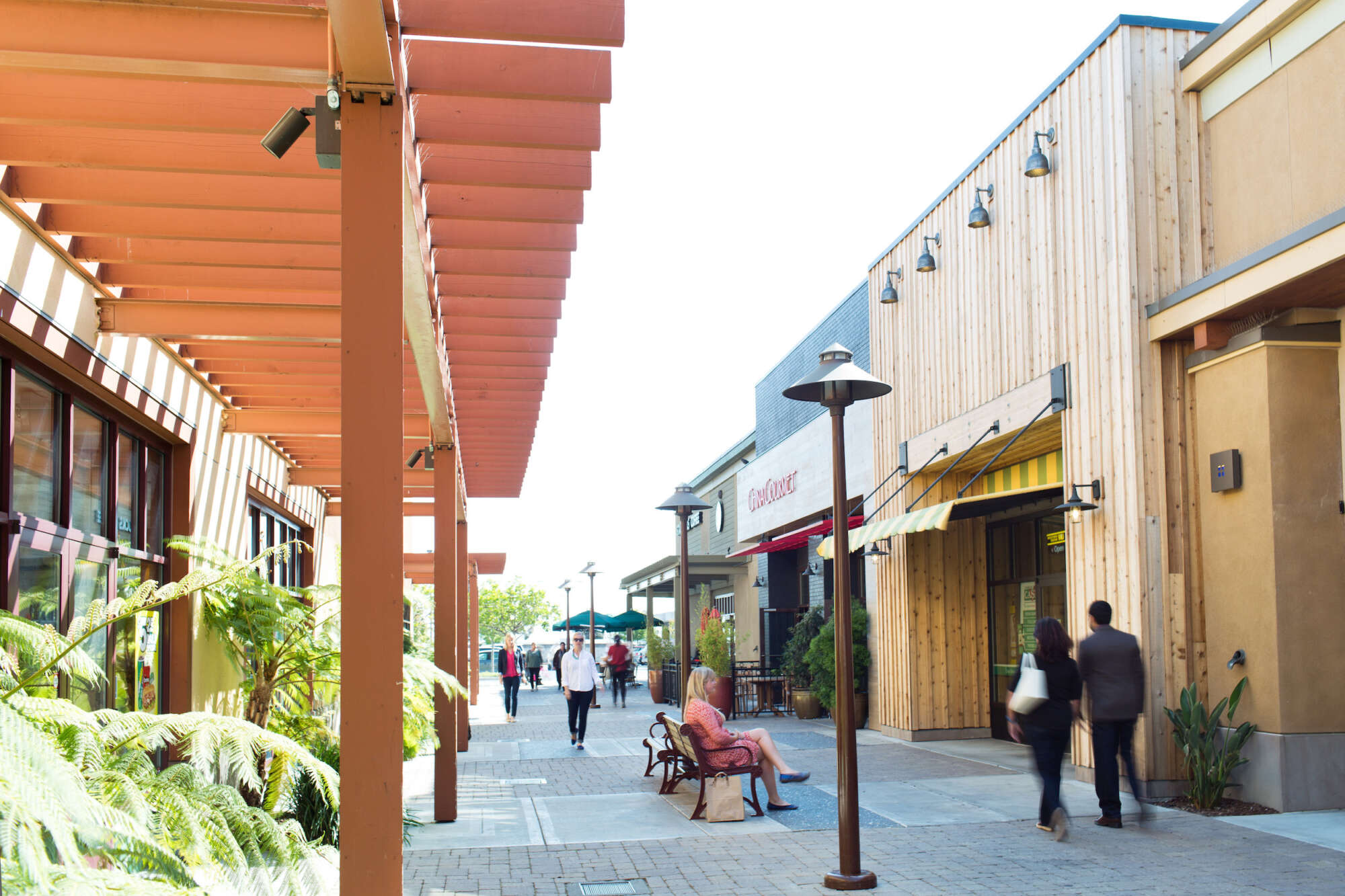 Alameda South Shore Center storefronts